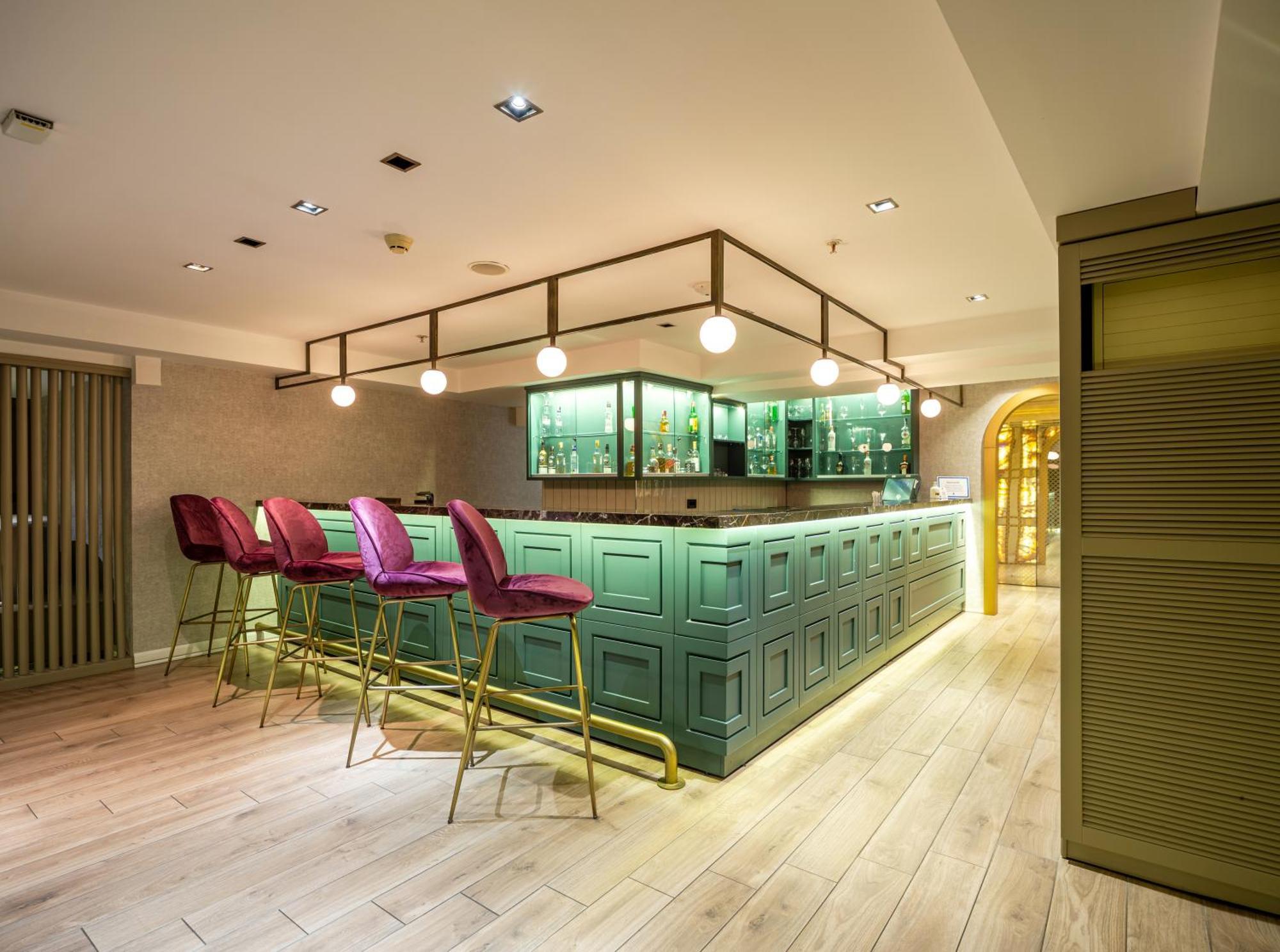 Doubletree By Hilton Izmir - Alsancak Hotel Kültér fotó