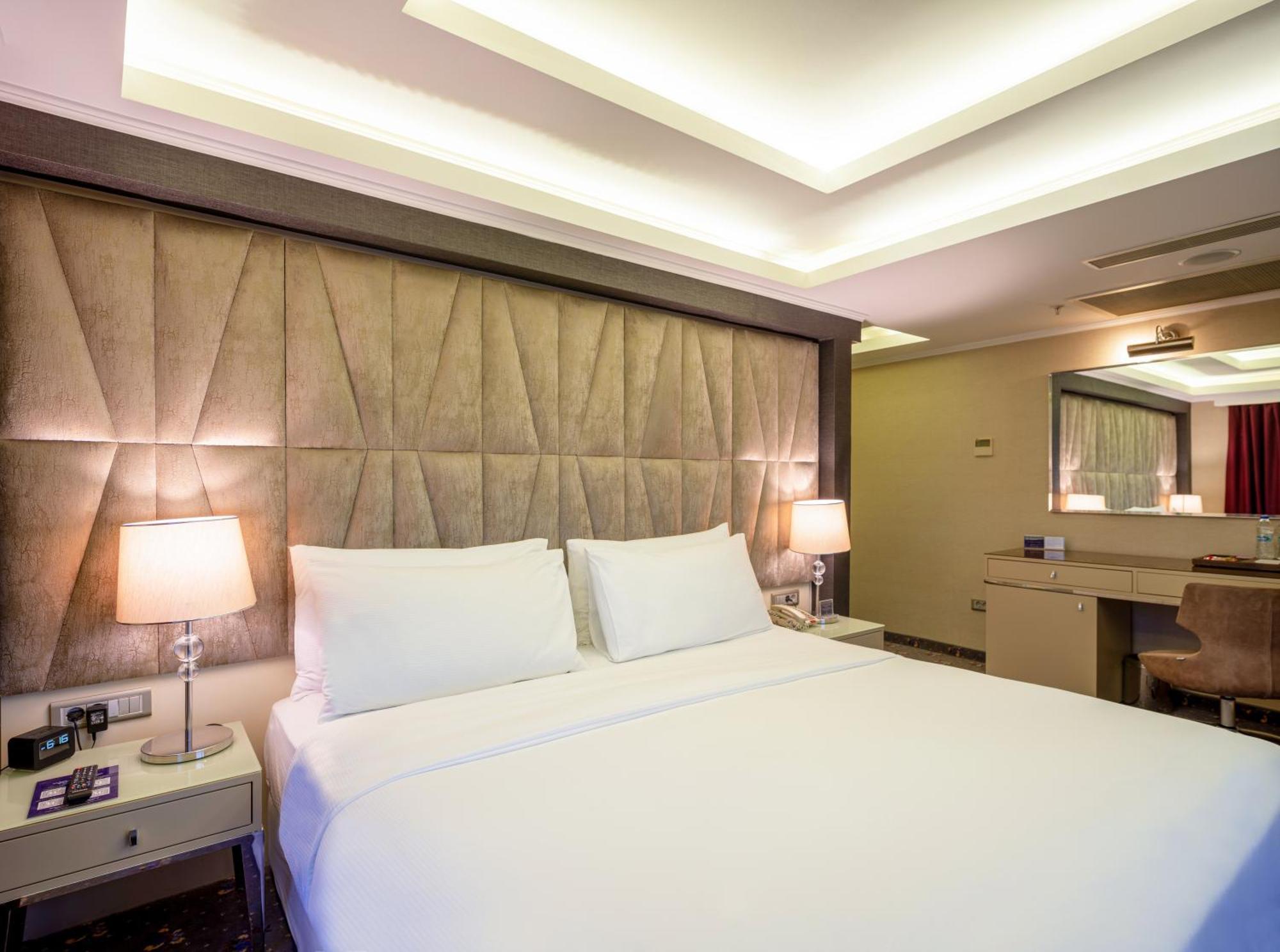 Doubletree By Hilton Izmir - Alsancak Hotel Kültér fotó