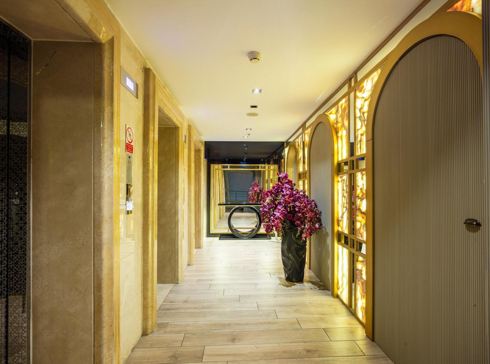 Doubletree By Hilton Izmir - Alsancak Hotel Kültér fotó