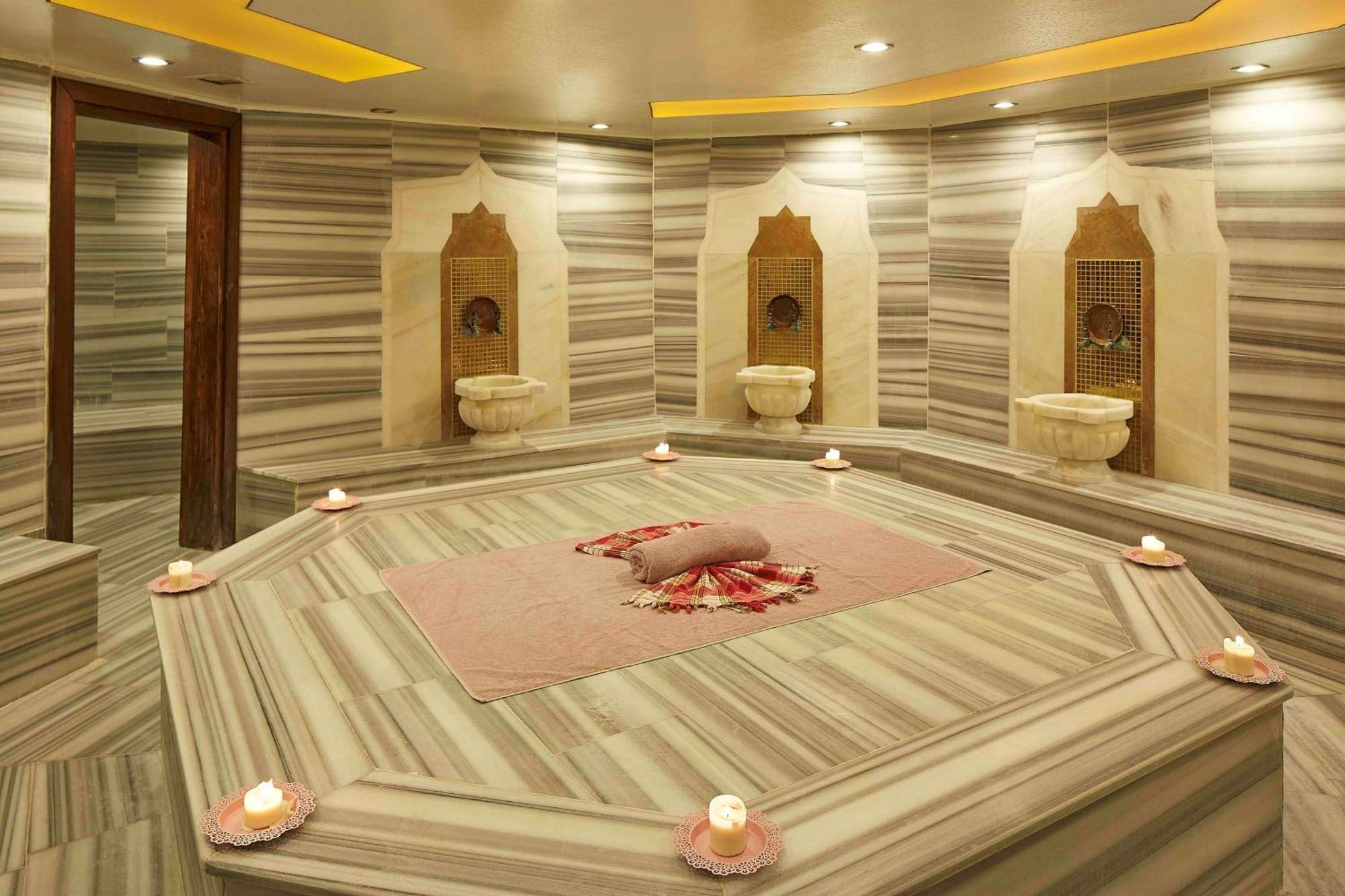Doubletree By Hilton Izmir - Alsancak Hotel Kültér fotó