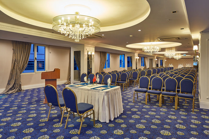 Doubletree By Hilton Izmir - Alsancak Hotel Kültér fotó