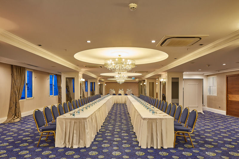 Doubletree By Hilton Izmir - Alsancak Hotel Kültér fotó