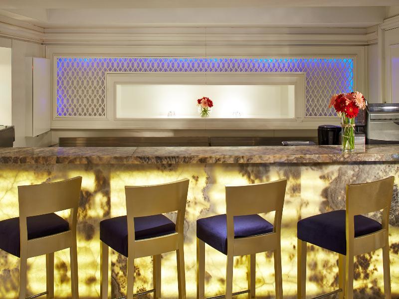Doubletree By Hilton Izmir - Alsancak Hotel Kültér fotó
